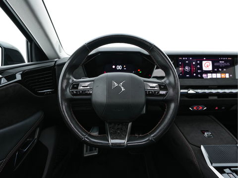 DS DS 4 1.6 PureTech Performance Line (INCL-BTW) Aut. *PANO | LEATHER-MICROFIBRE | FULL-LED | HEATED-SPORTSEATS | DIGI-COCKPIT | KEYLESS | CAMERA | LANE-ASSIST | CARPLAY | ECC | SHIFT-PADDLES | PDC | TOWBAR | 19''ALU*
