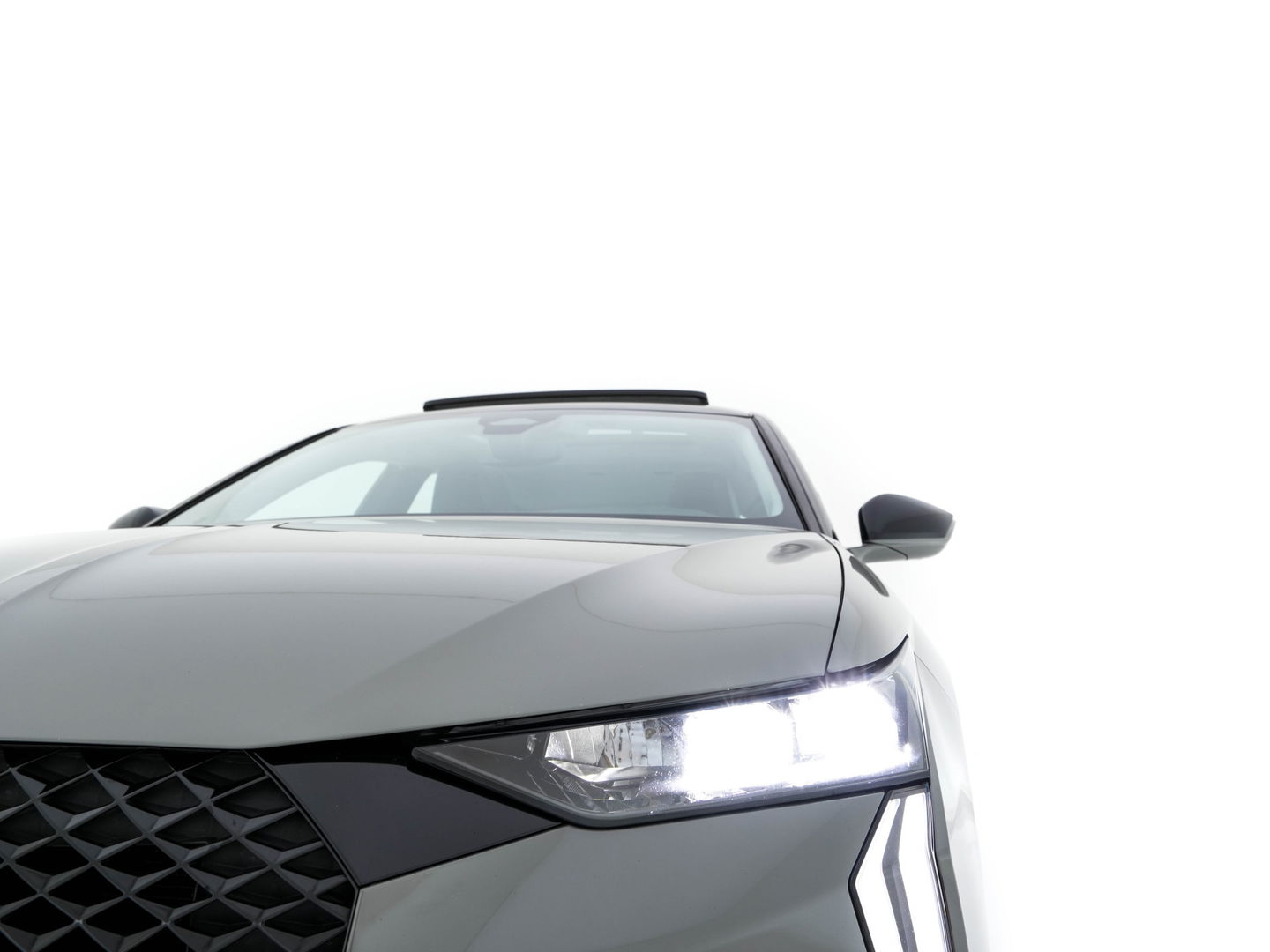 DS DS 4 1.6 PureTech Performance Line (INCL-BTW) Aut. *PANO | LEATHER-MICROFIBRE | FULL-LED | HEATED-SPORTSEATS | DIGI-COCKPIT | KEYLESS | CAMERA | LANE-ASSIST | CARPLAY | ECC | SHIFT-PADDLES | PDC | TOWBAR | 19''ALU*