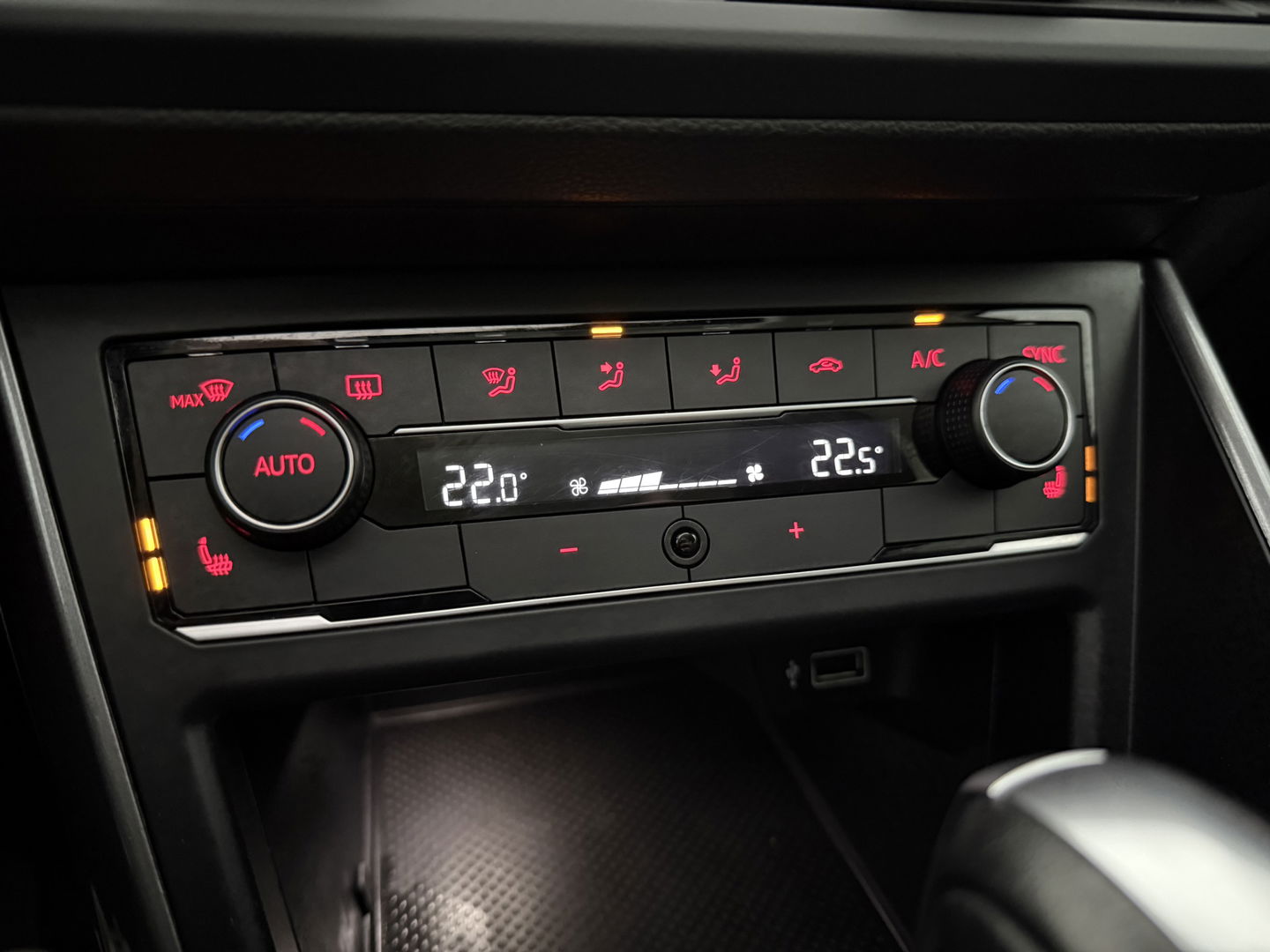 Volkswagen Polo 1.0 TSI R-line | Pano | Carplay | Virtual | LED | Climate | Cruise | Stoelverw.