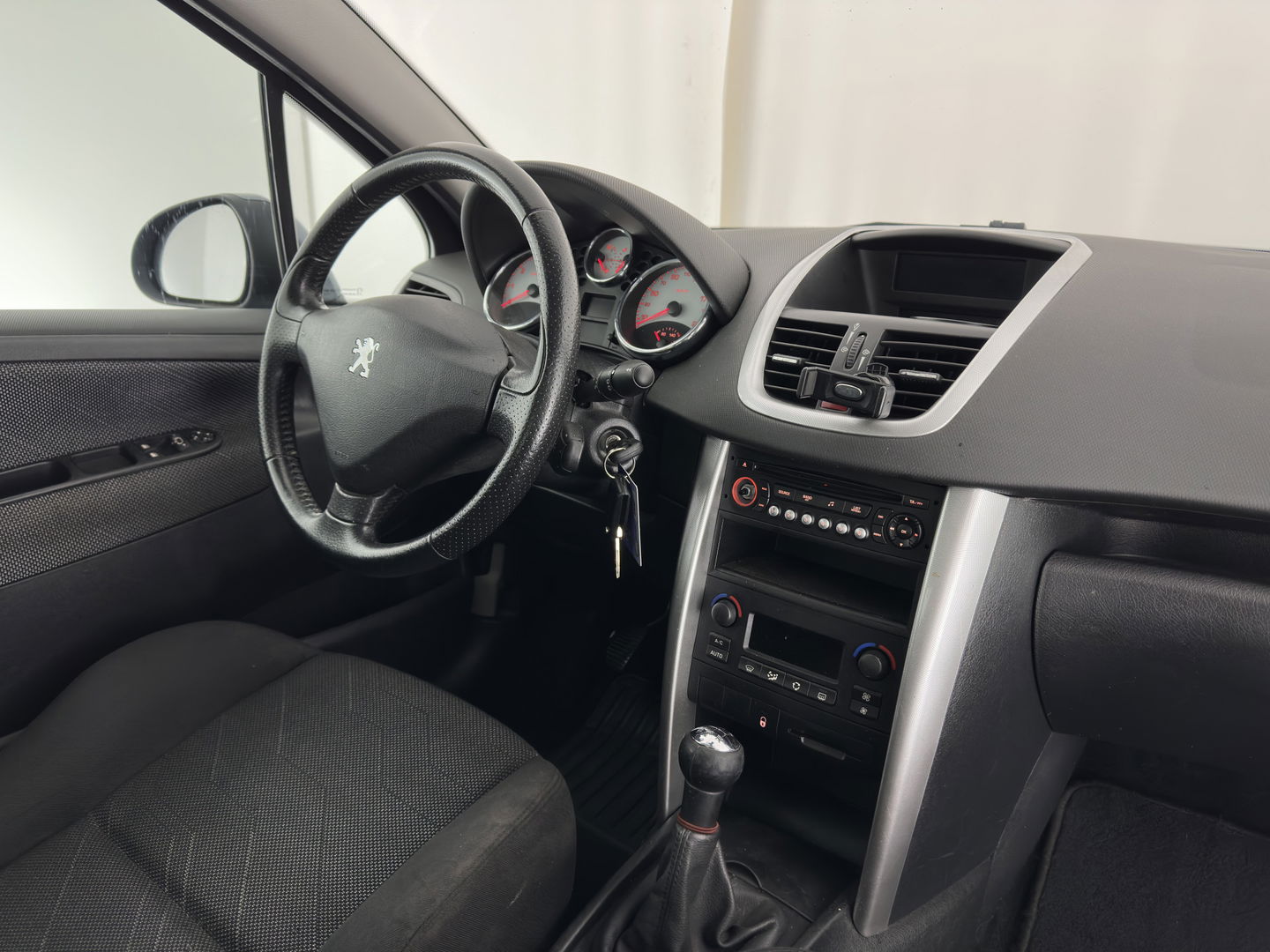 Peugeot 207 1.4-16V XS Pack *AIRCO | COMFORT-SEATS | 15''ALU*