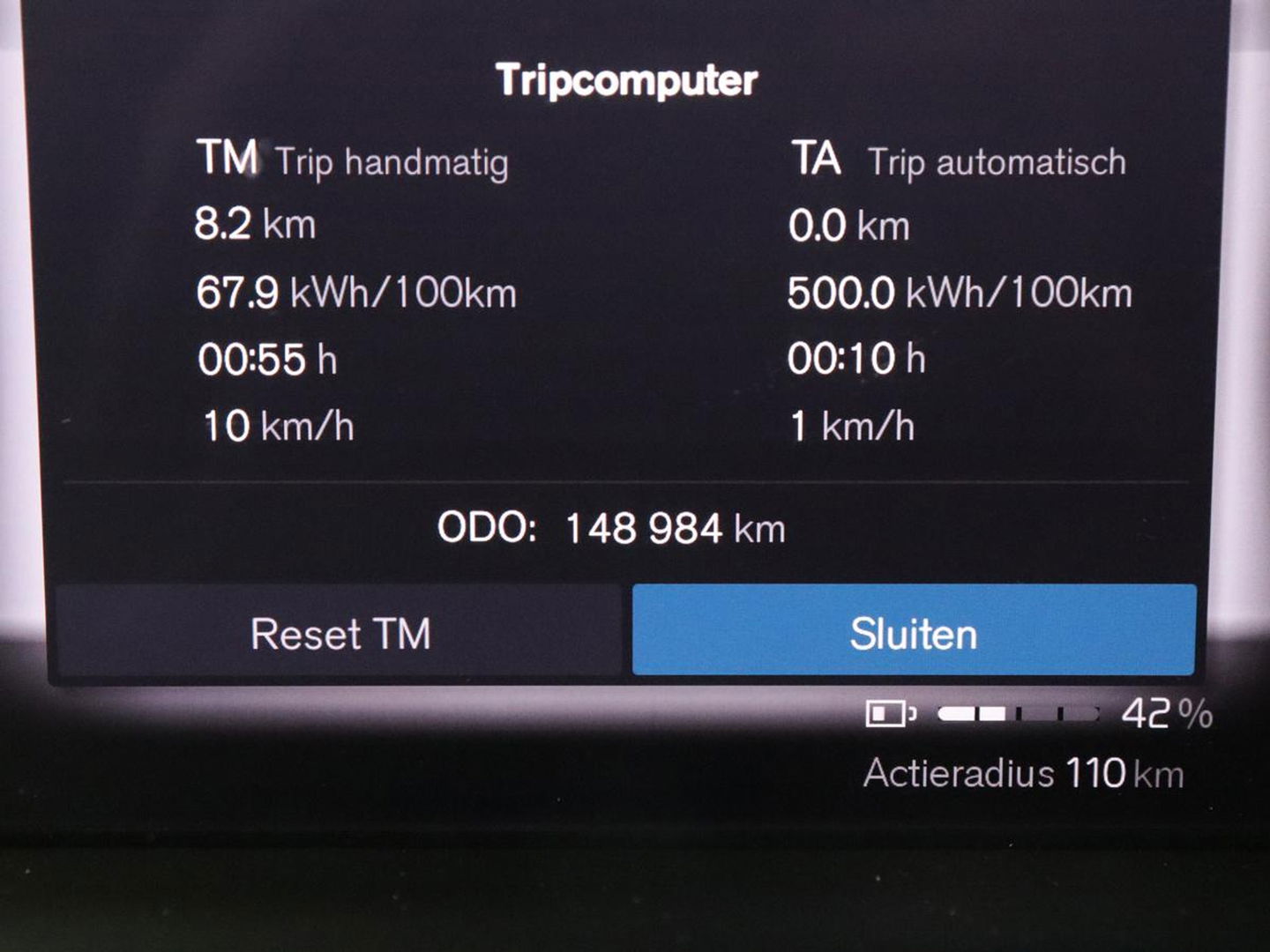 Volvo XC40 Recharge P8 AWD R Design | Panoramadak | Trekhaak | Stoel & stuurverwarming | Adaptive cruise | Carplay | Full LED | Camera | Leder/Alcantara | Keyless