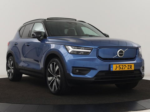 Volvo XC40 Recharge P8 AWD R Design | Panoramadak | Trekhaak | Stoel & stuurverwarming | Adaptive cruise | Carplay | Full LED | Camera | Leder/Alcantara | Keyless