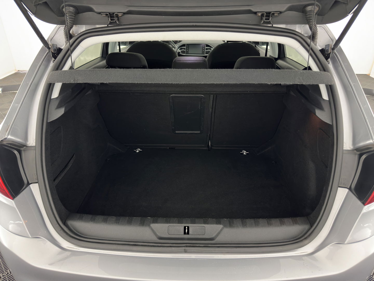 Peugeot 308 1.5 BlueHDi Blue Lease Executive *PANO | NAVI-FULLMAP | SPORT-SEATS | DAB+ | ECC | PDC | CRUISE | 16''ALU*