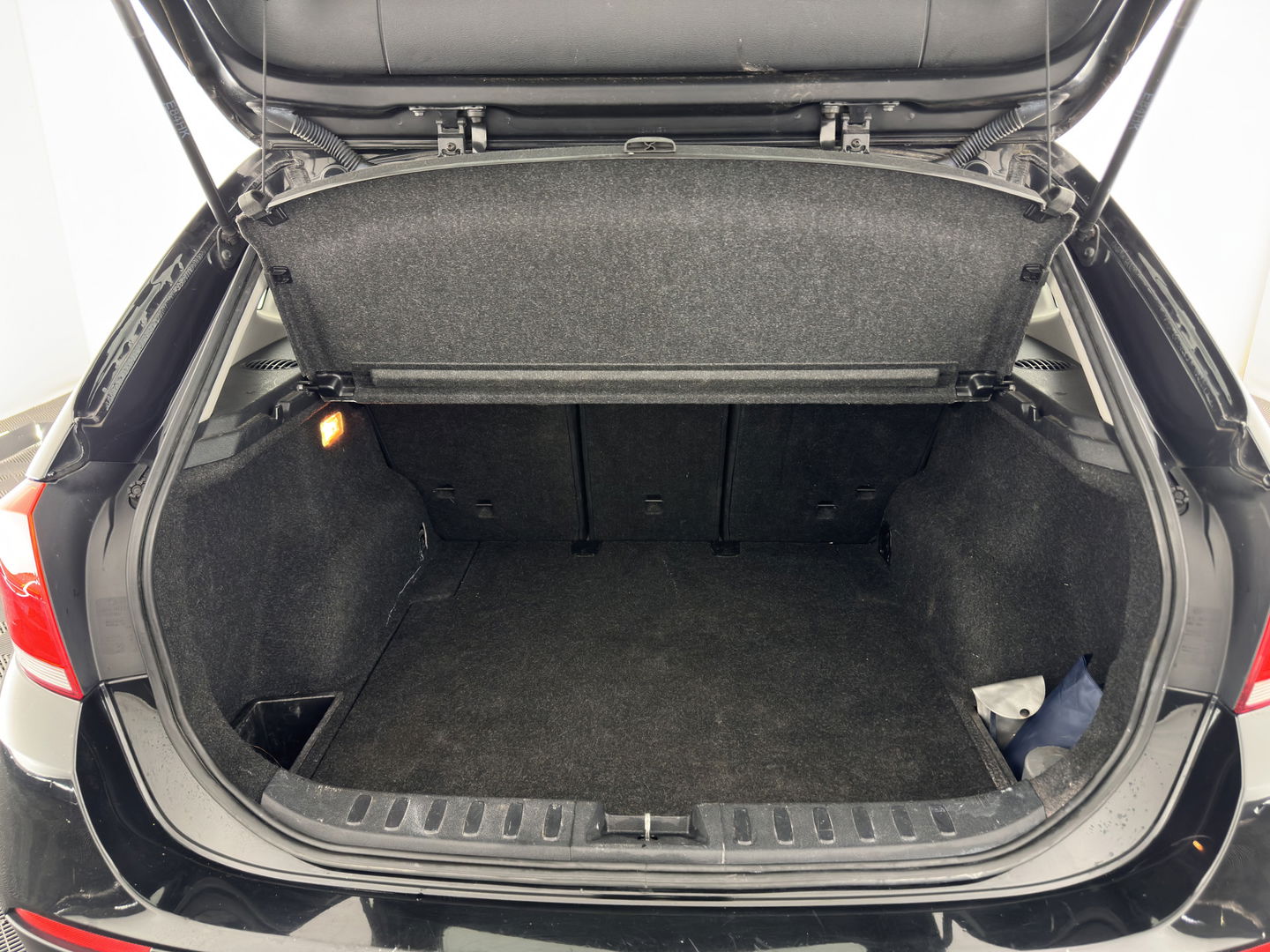 BMW X1 sDrive18i Executive *NAVI-FULLMAP | COMFORT-SEATS | ECC | PDC | CRUISE | 18''ALU | TOWBAR*