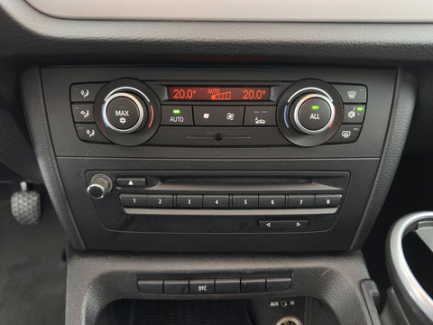 BMW X1 sDrive18i Executive *NAVI-FULLMAP | COMFORT-SEATS | ECC | PDC | CRUISE | 18''ALU | TOWBAR*