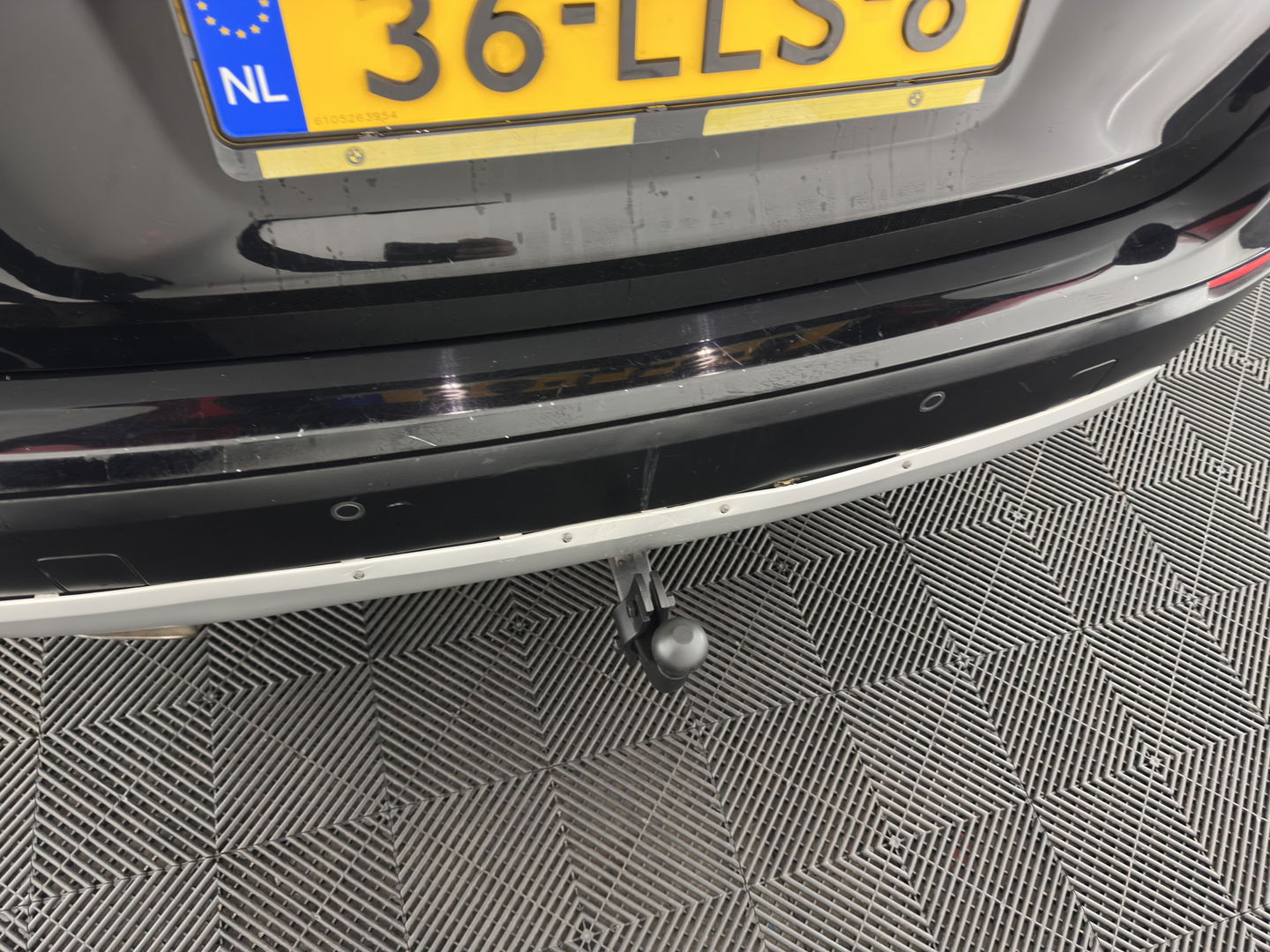 BMW X1 sDrive18i Executive *NAVI-FULLMAP | COMFORT-SEATS | ECC | PDC | CRUISE | 18''ALU | TOWBAR*