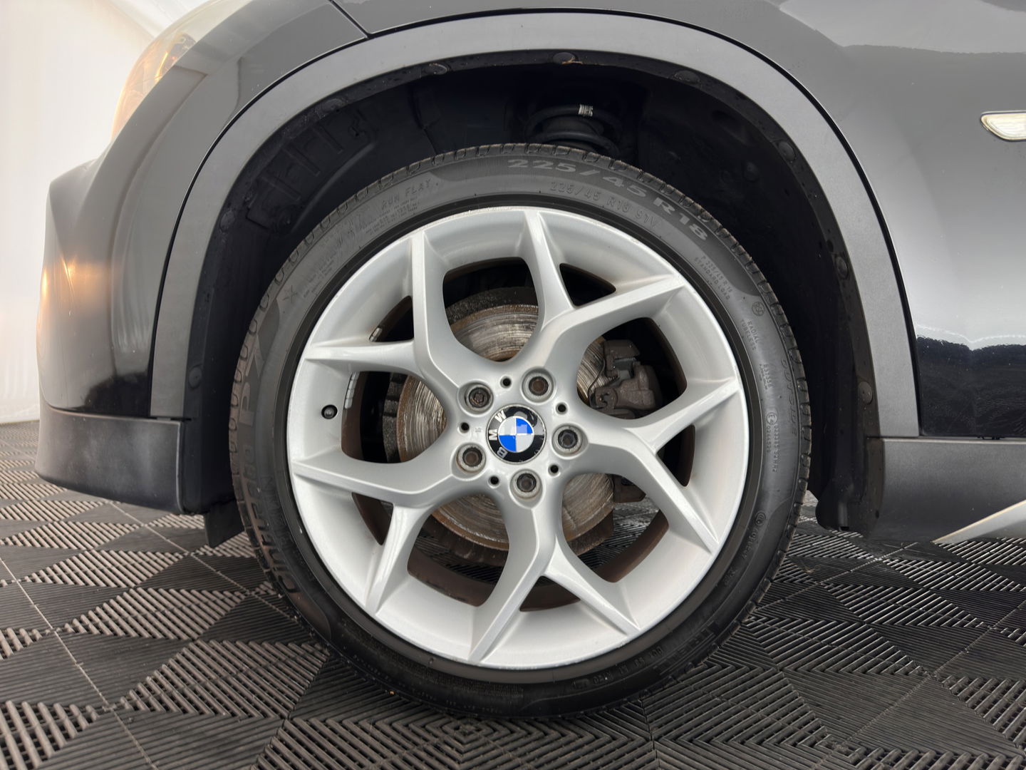 BMW X1 sDrive18i Executive *NAVI-FULLMAP | COMFORT-SEATS | ECC | PDC | CRUISE | 18''ALU | TOWBAR*