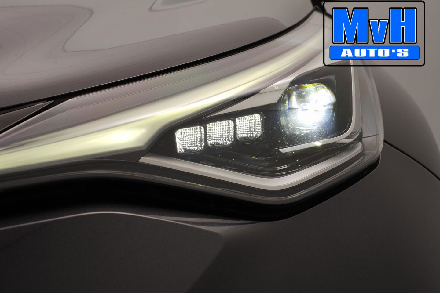 Toyota C-HR 1.8 Hybrid First Edition|LUXE!|JBL|LED|STOELVERW