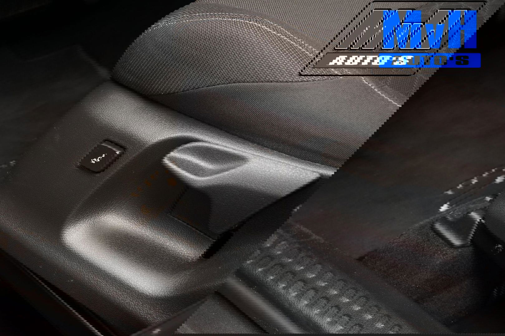 Toyota C-HR 1.8 Hybrid First Edition|LUXE!|JBL|LED|STOELVERW