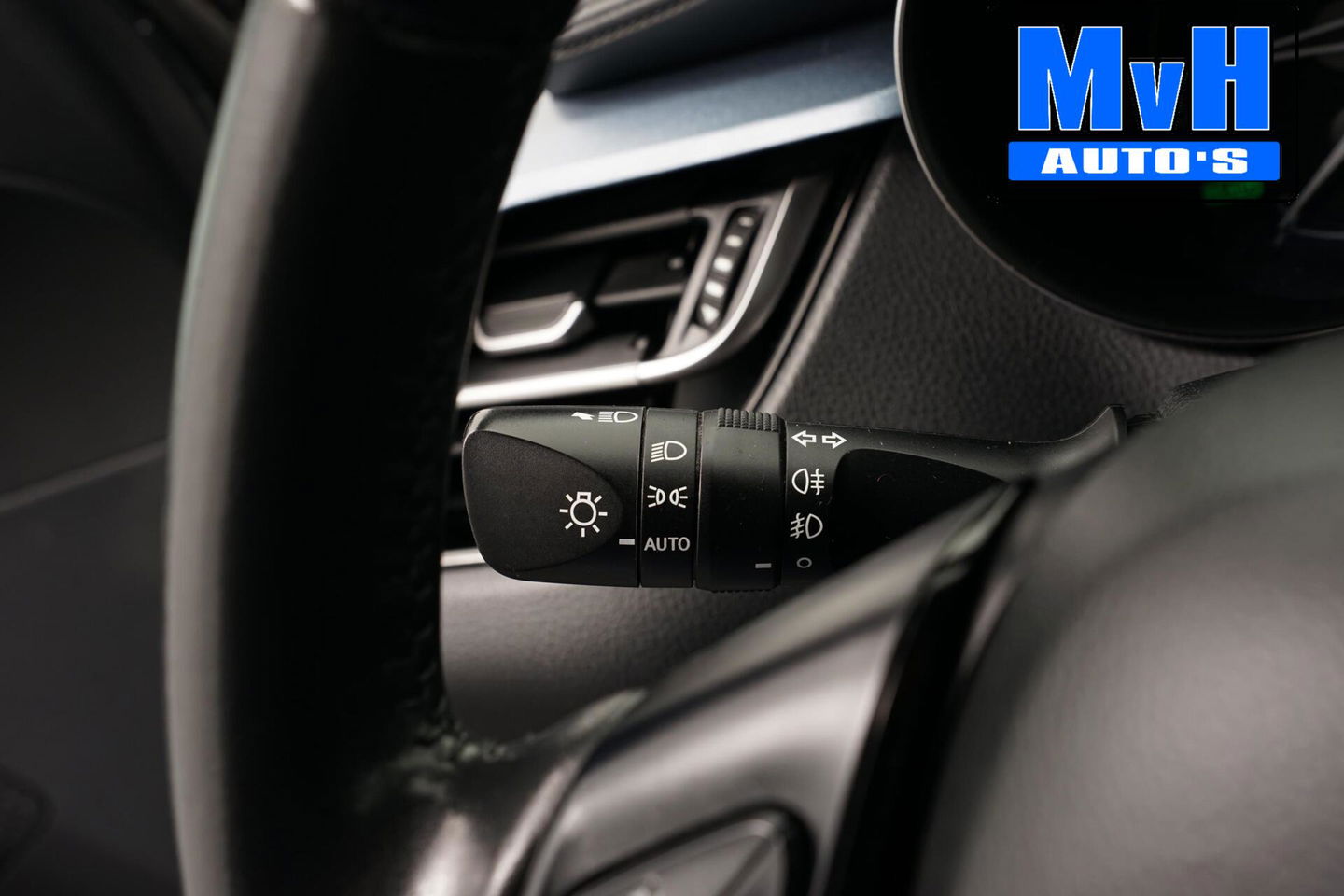Toyota C-HR 1.8 Hybrid First Edition|LUXE!|JBL|LED|STOELVERW