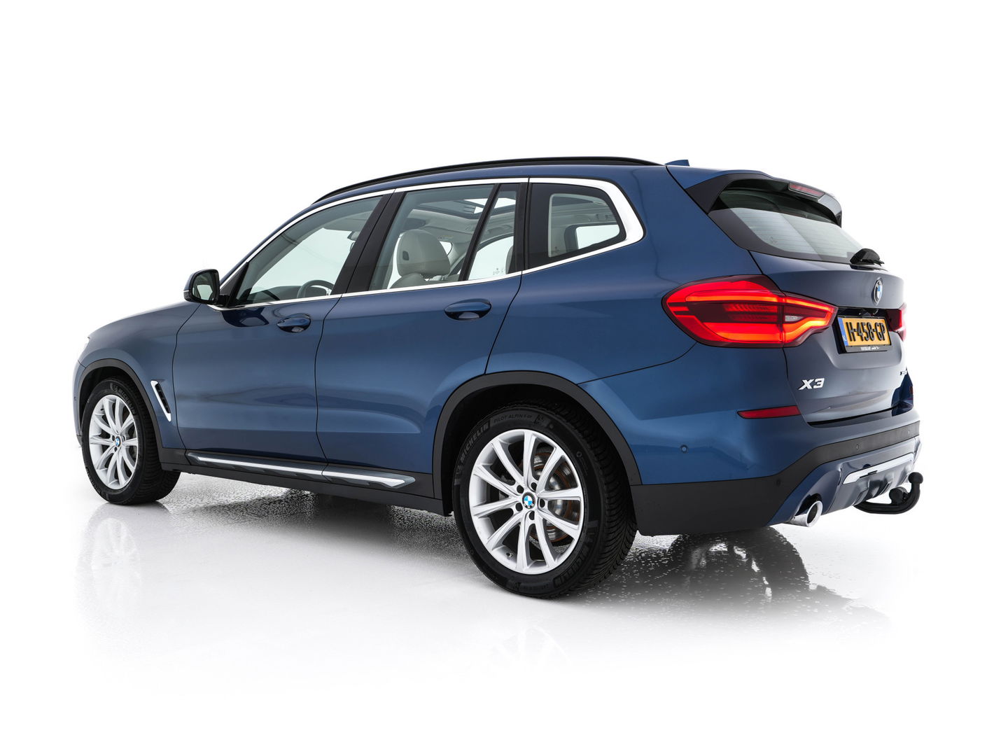 BMW X3 xDrive30d High Executive Luxury-Line Aut. *PANO | HEAD-UP | LUXURY-LEATHER | FULL-LED | NAVI-FULLMAP | HEATED-SPORT-SEATS | MEMORY-PACK | CAMERA | ECC | HIFI-AUDIO | PDC | CRUISE | TOWBAR |  19''ALU*