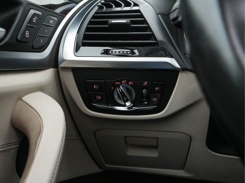 BMW X3 xDrive30d High Executive Luxury-Line Aut. *PANO | HEAD-UP | LUXURY-LEATHER | FULL-LED | NAVI-FULLMAP | HEATED-SPORT-SEATS | MEMORY-PACK | CAMERA | ECC | HIFI-AUDIO | PDC | CRUISE | TOWBAR |  19''ALU*
