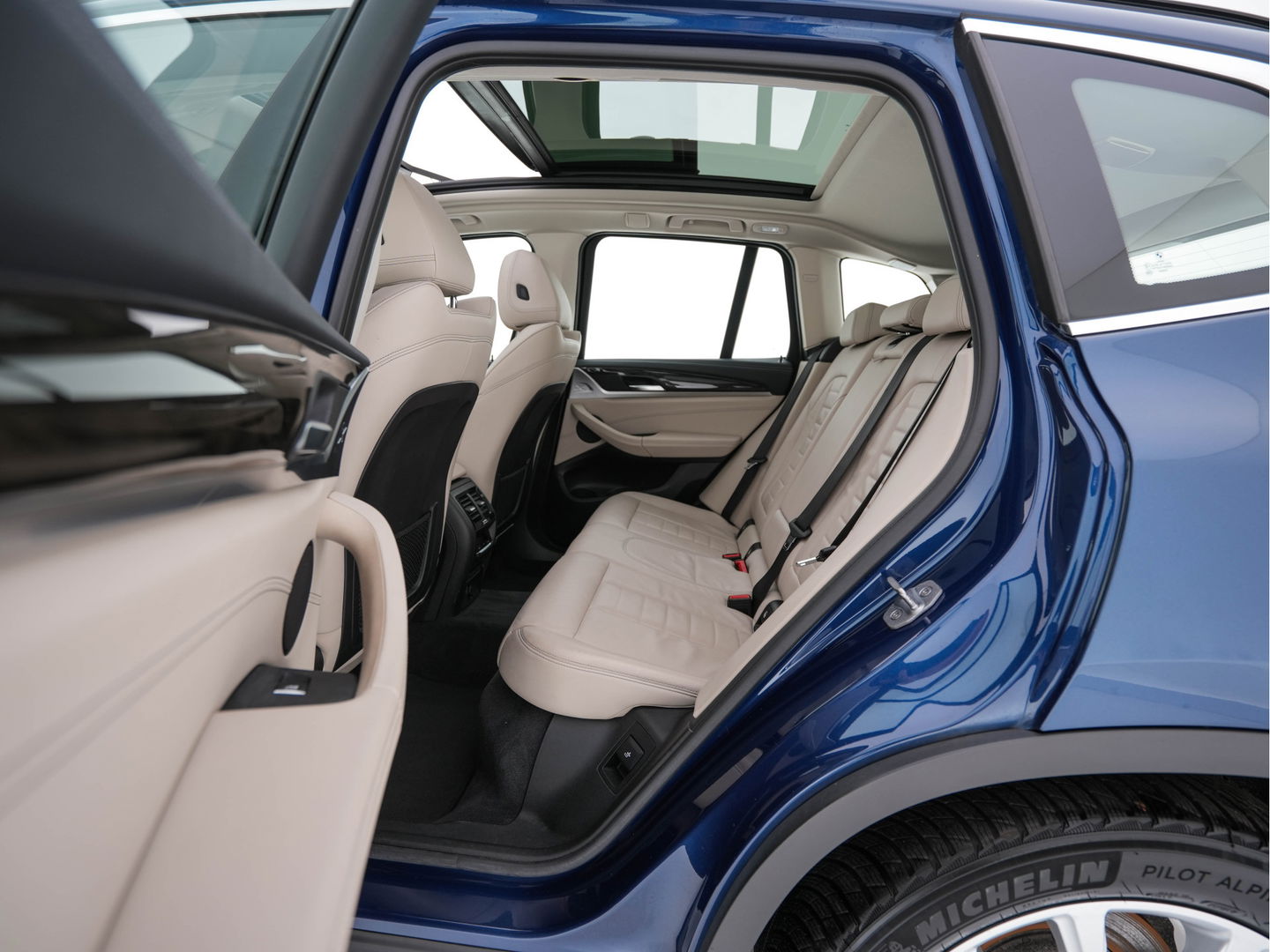 BMW X3 xDrive30d High Executive Luxury-Line Aut. *PANO | HEAD-UP | LUXURY-LEATHER | FULL-LED | NAVI-FULLMAP | HEATED-SPORT-SEATS | MEMORY-PACK | CAMERA | ECC | HIFI-AUDIO | PDC | CRUISE | TOWBAR |  19''ALU*