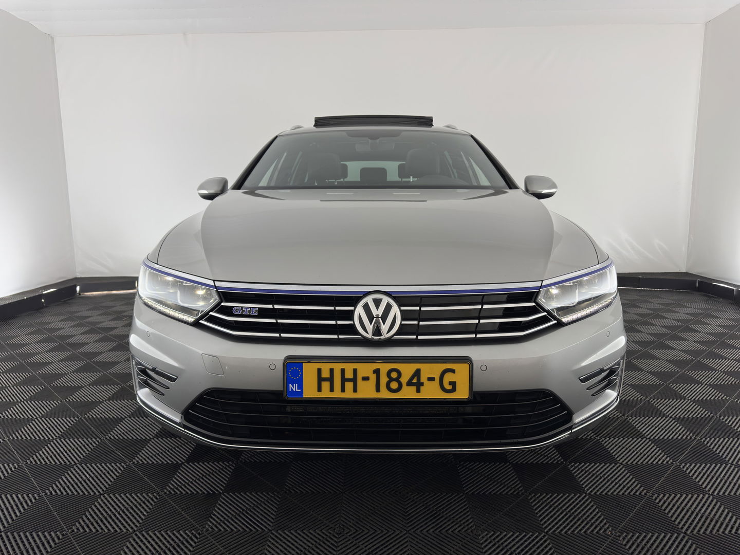 Volkswagen Passat Variant 1.4 TSI GTE Highline Aut. *PANO | ADAPTIVE-CRUISE | LEATHER-ALCANTARA | FULL-LED | CAMERA | NAVI-FULLMAP | HEATED-COMFORTSEATS | KEYLESS | PRIVACY-GLASS | 18''ALU*