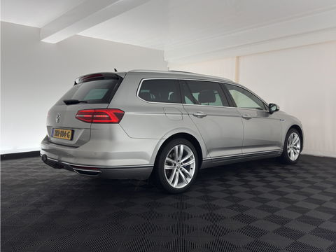 Volkswagen Passat Variant 1.4 TSI GTE Highline Aut. *PANO | ADAPTIVE-CRUISE | LEATHER-ALCANTARA | FULL-LED | CAMERA | NAVI-FULLMAP | HEATED-COMFORTSEATS | KEYLESS | PRIVACY-GLASS | 18''ALU*