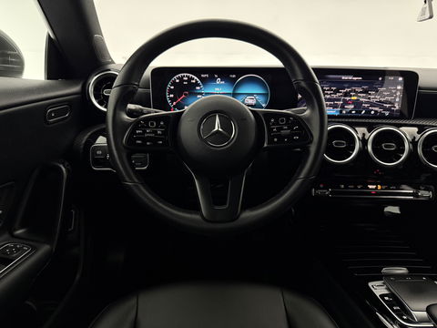 Mercedes-Benz CLA-Klasse 180 Advantage | Camera | Virtual | Carplay | LED | Stoelverw. | Parkeersens.