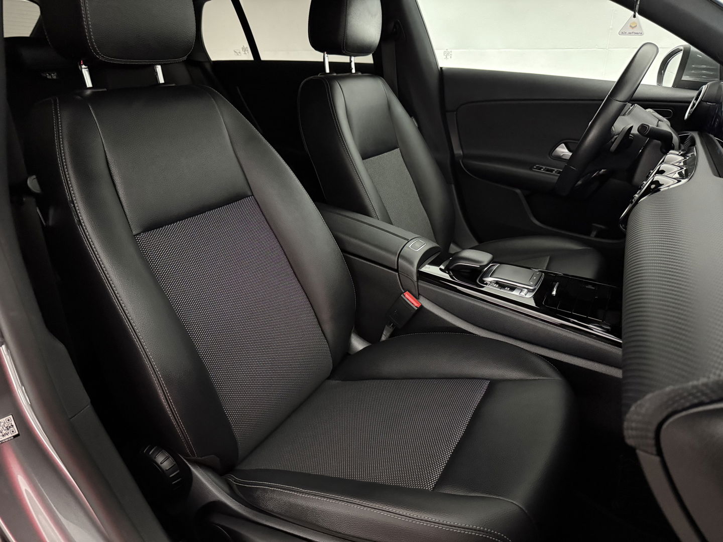Mercedes-Benz CLA-Klasse 180 Advantage | Camera | Virtual | Carplay | LED | Stoelverw. | Parkeersens.