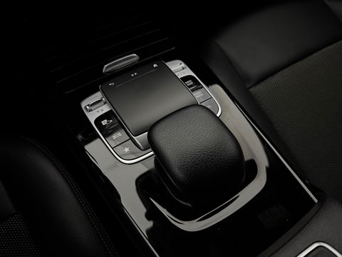 Mercedes-Benz CLA-Klasse 180 Advantage | Camera | Virtual | Carplay | LED | Stoelverw. | Parkeersens.