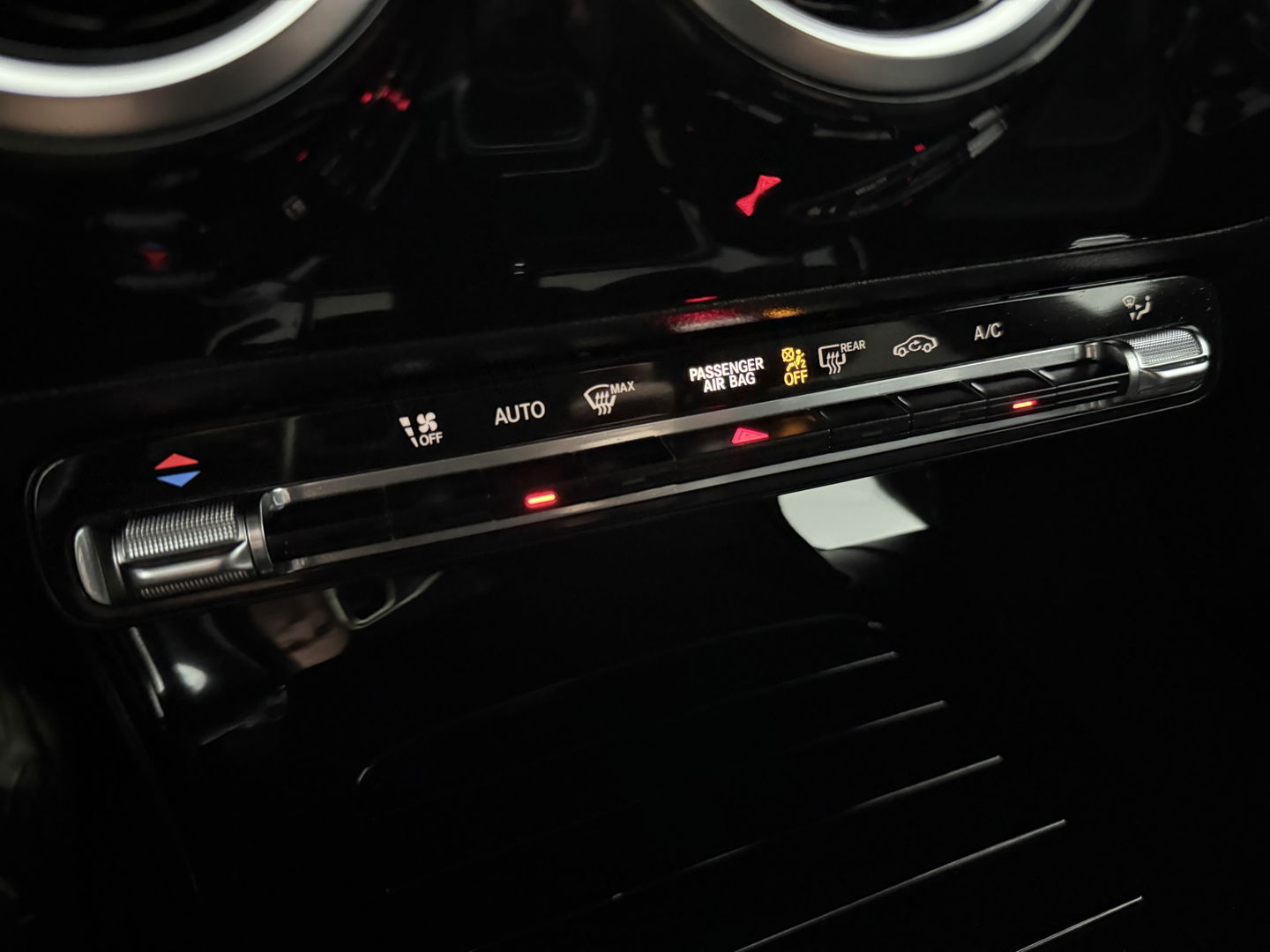 Mercedes-Benz CLA-Klasse 180 Advantage | Camera | Virtual | Carplay | LED | Stoelverw. | Parkeersens.