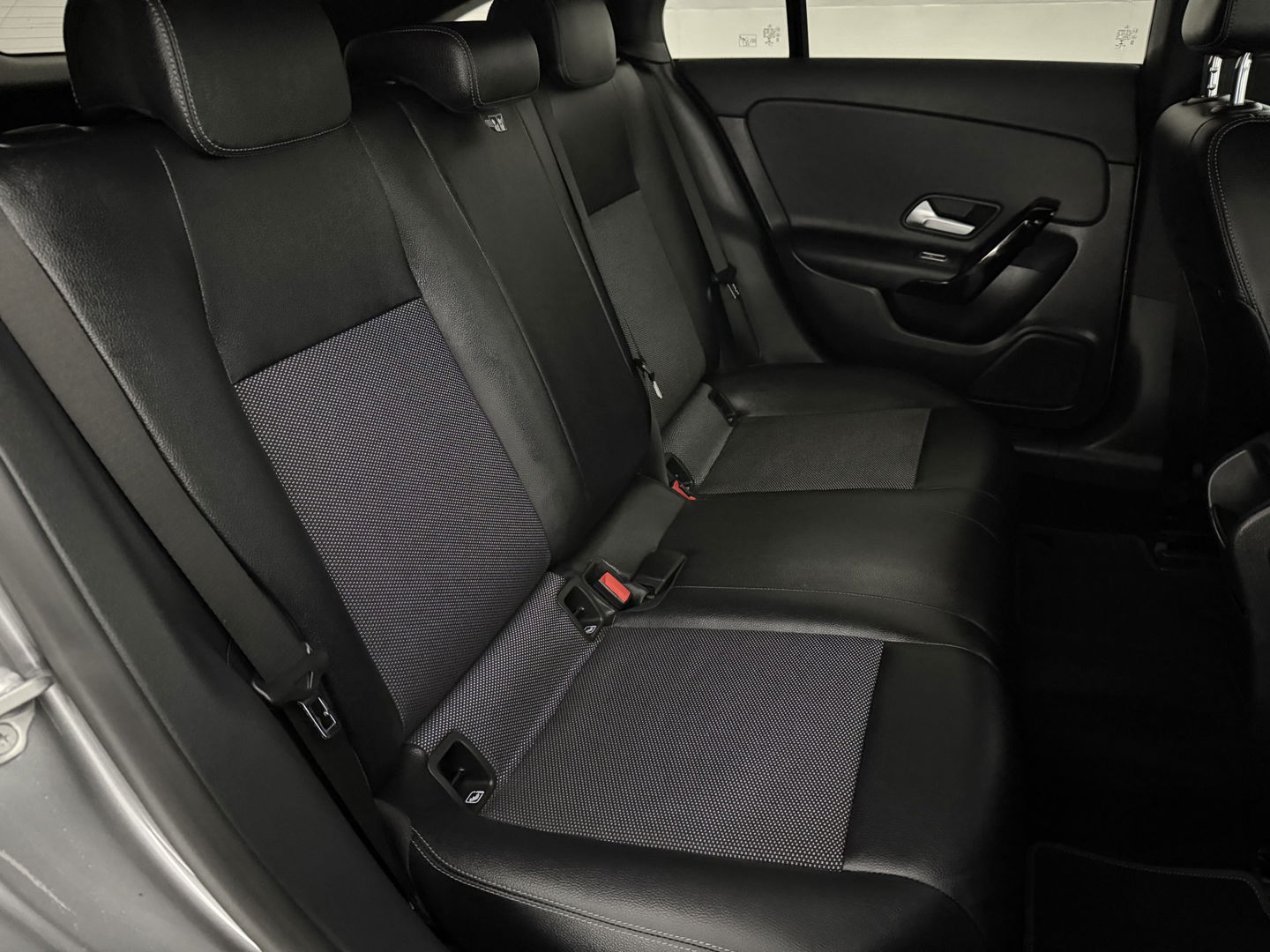 Mercedes-Benz CLA-Klasse 180 Advantage | Camera | Virtual | Carplay | LED | Stoelverw. | Parkeersens.