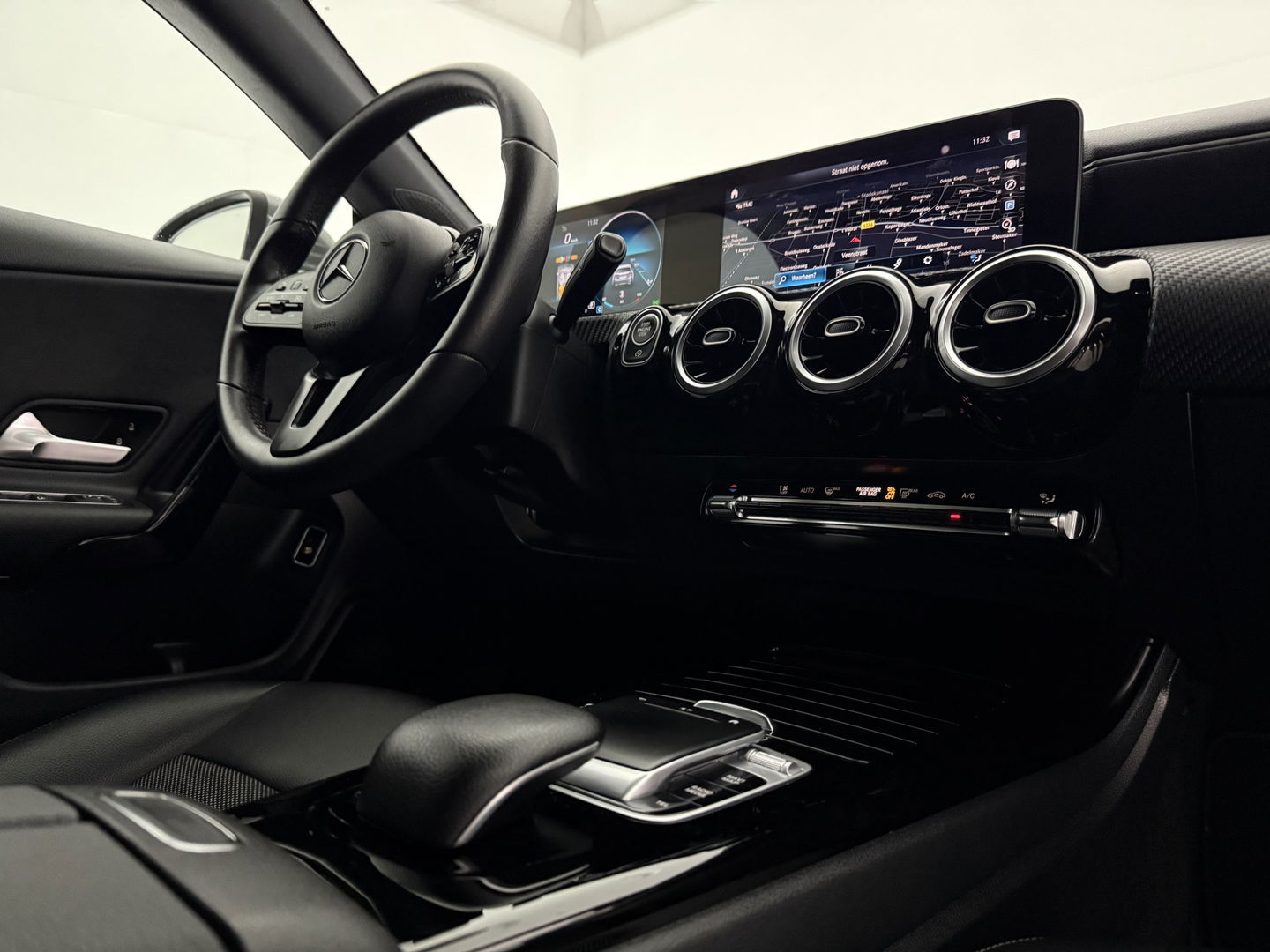 Mercedes-Benz CLA-Klasse 180 Advantage | Camera | Virtual | Carplay | LED | Stoelverw. | Parkeersens.