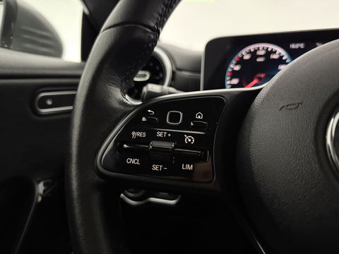 Mercedes-Benz CLA-Klasse 180 Advantage | Camera | Virtual | Carplay | LED | Stoelverw. | Parkeersens.
