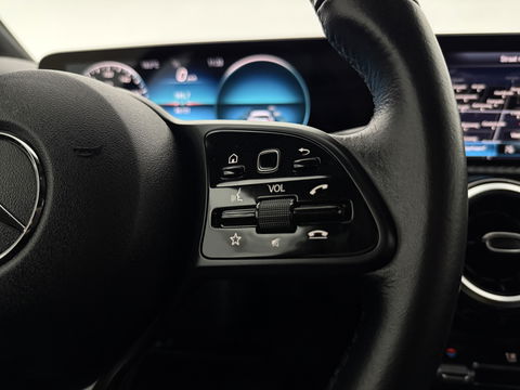 Mercedes-Benz CLA-Klasse 180 Advantage | Camera | Virtual | Carplay | LED | Stoelverw. | Parkeersens.