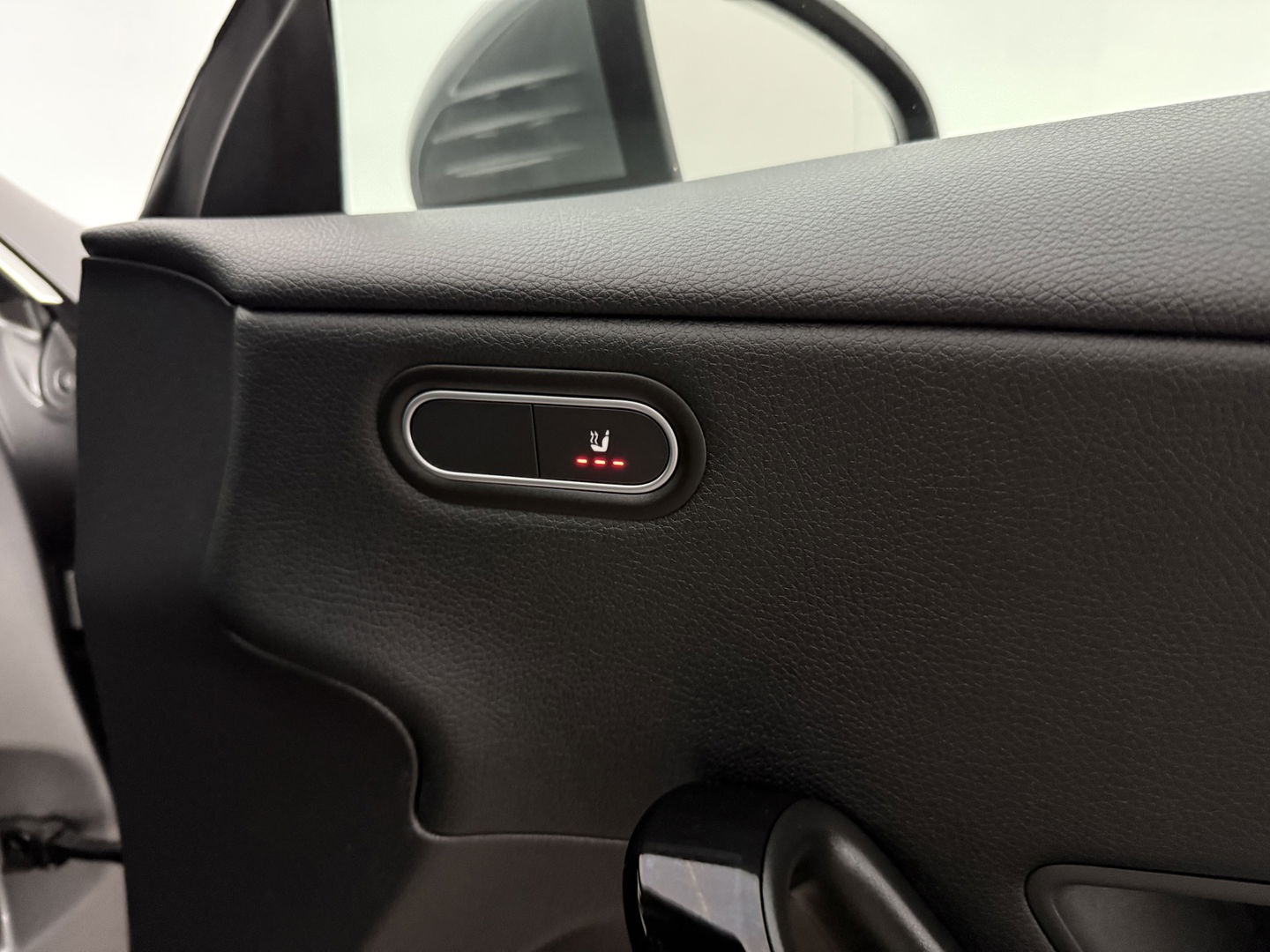 Mercedes-Benz CLA-Klasse 180 Advantage | Camera | Virtual | Carplay | LED | Stoelverw. | Parkeersens.