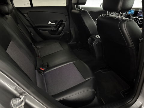 Mercedes-Benz CLA-Klasse 180 Advantage | Camera | Virtual | Carplay | LED | Stoelverw. | Parkeersens.