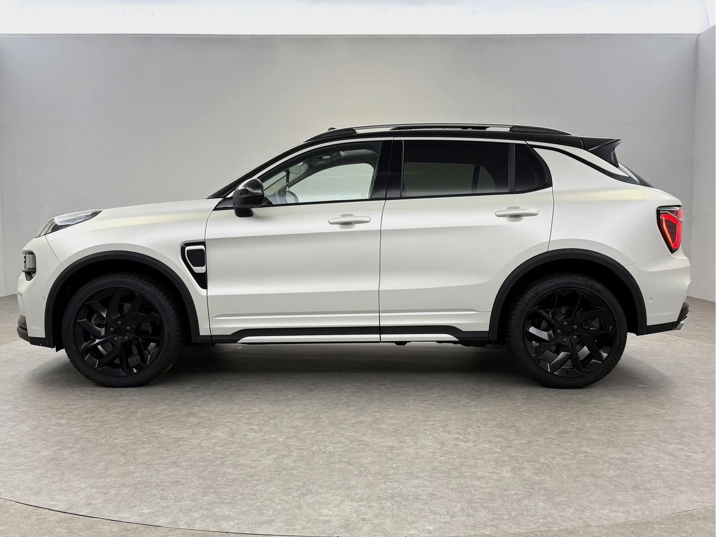 Lynk Co 01 1.5 | Pano | Sfeerver. | 360° | Virtual | Memory | Carplay | Adaptive Cruise | Dodehoek