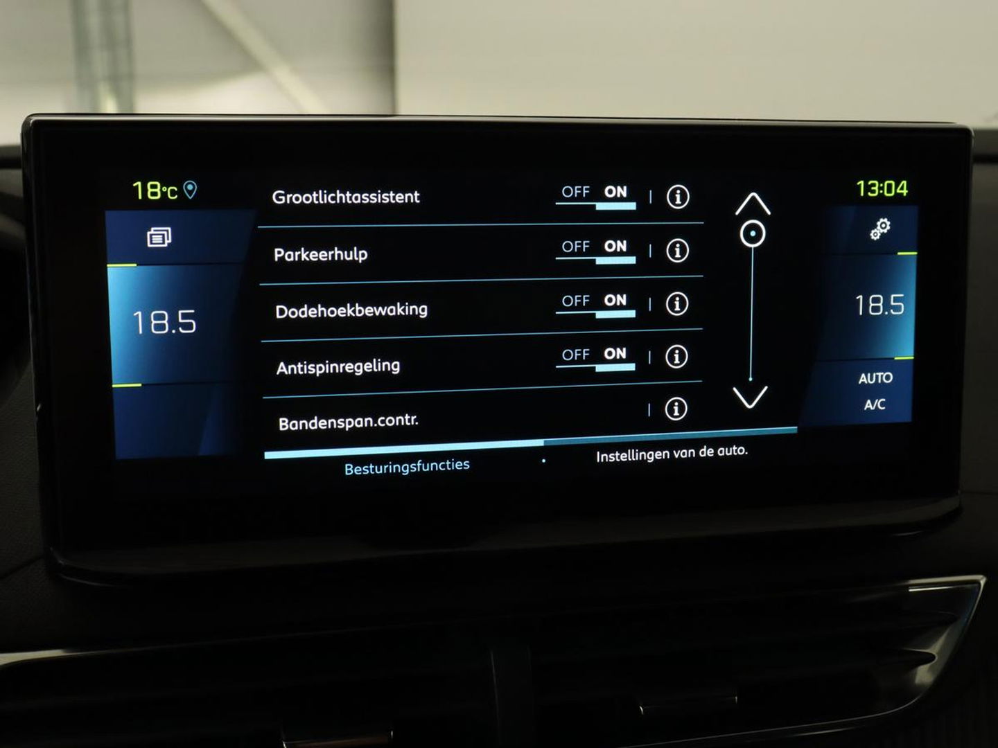 Peugeot 3008 1.6 HYbrid 225 Allure | Stoelverwarming | Trekhaak | Camera | Carplay | Half leder | Keyless | Navigatie | Full LED | Dodehoek detectie | PHEV | Plug In