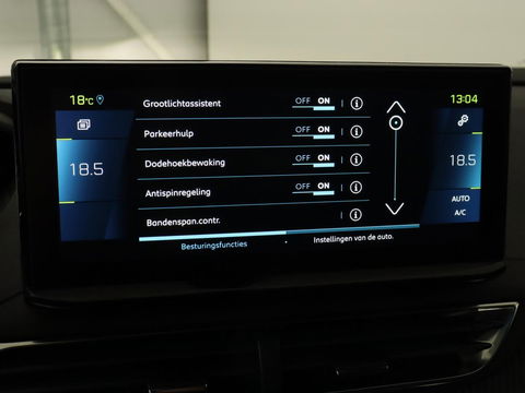 Peugeot 3008 1.6 HYbrid 225 Allure | Stoelverwarming | Trekhaak | Camera | Carplay | Half leder | Keyless | Navigatie | Full LED | Dodehoek detectie | PHEV | Plug In