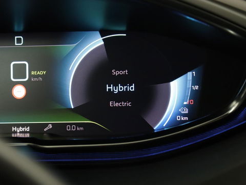 Peugeot 3008 1.6 HYbrid 225 Allure | Stoelverwarming | Trekhaak | Camera | Carplay | Half leder | Keyless | Navigatie | Full LED | Dodehoek detectie | PHEV | Plug In