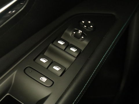 Peugeot 3008 1.6 HYbrid 225 Allure | Stoelverwarming | Trekhaak | Camera | Carplay | Half leder | Keyless | Navigatie | Full LED | Dodehoek detectie | PHEV | Plug In