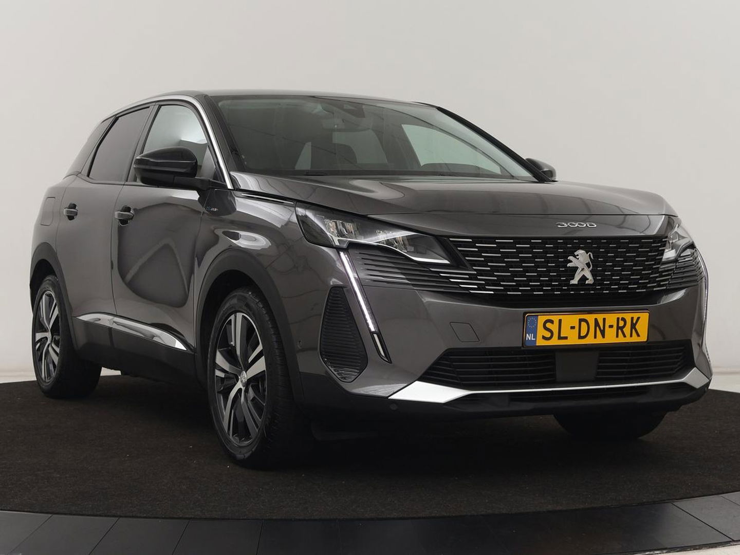 Peugeot 3008 1.6 HYbrid 225 Allure | Stoelverwarming | Trekhaak | Camera | Carplay | Half leder | Keyless | Navigatie | Full LED | Dodehoek detectie | PHEV | Plug In