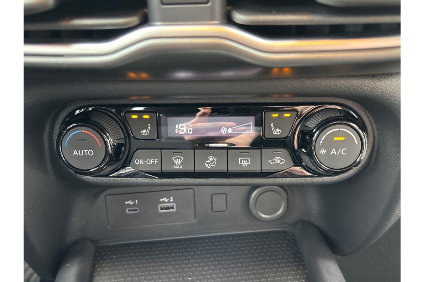 Nissan Juke 1.0 DIG-T ACENTA NAVI AIRCO PDC-CAMERA STOELVW