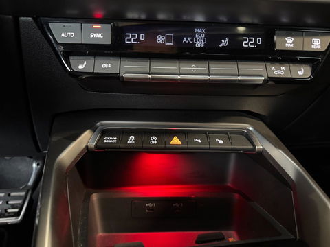Audi A3 Sportback 2.0 TFSI S3 quattro Pano Leder Camera HUD Matrix