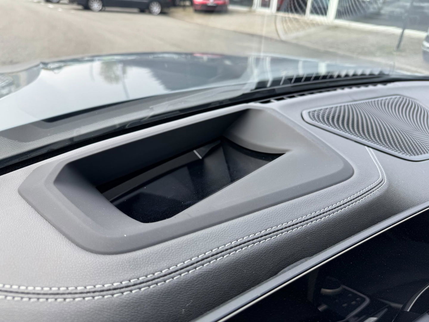 BMW 3 Serie Touring 330i xDrive Panorama Camera Facelift Led Leder