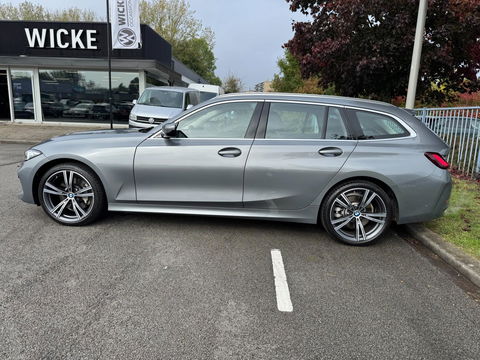 BMW 3 Serie Touring 330i xDrive Panorama Camera Facelift Led Leder