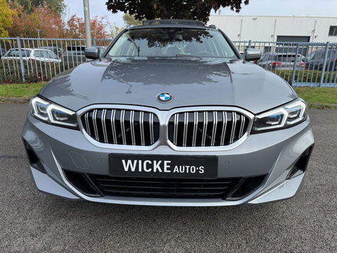 BMW 3 Serie Touring 330i xDrive Panorama Camera Facelift Led Leder