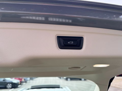 BMW 3 Serie Touring 330i xDrive Panorama Camera Facelift Led Leder