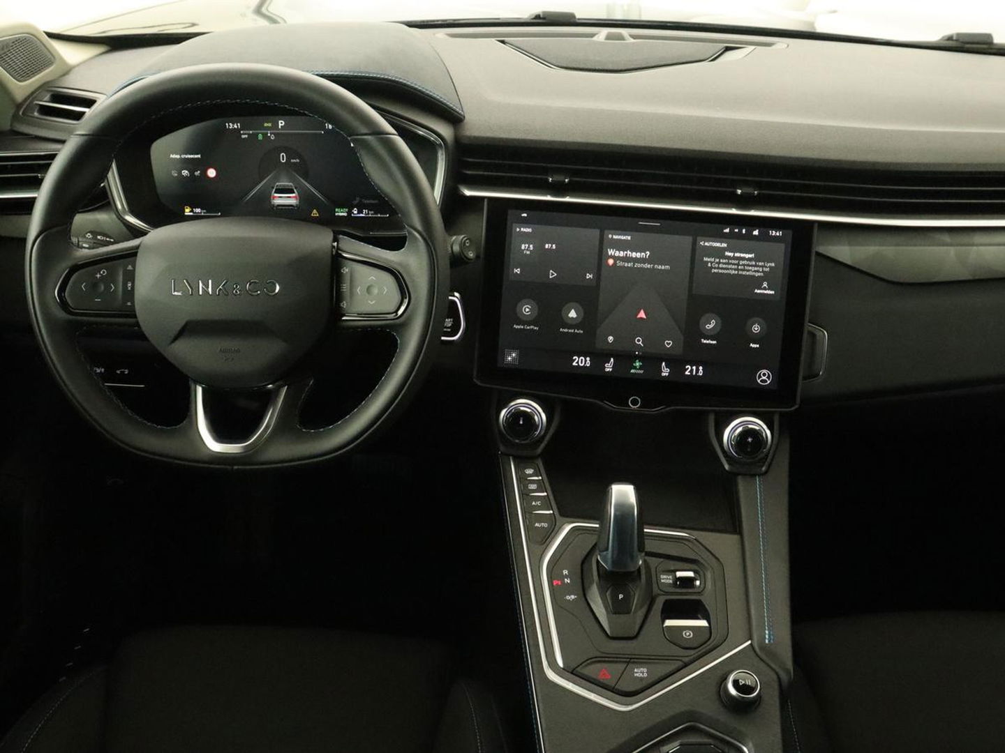 Lynk & Co 01 1.5 Plug In | Panoramadak | Infinity by Harman | Camera | Adaptive cruise | Stoelverwarming | Carplay | Memory | Full LED | PHEV
