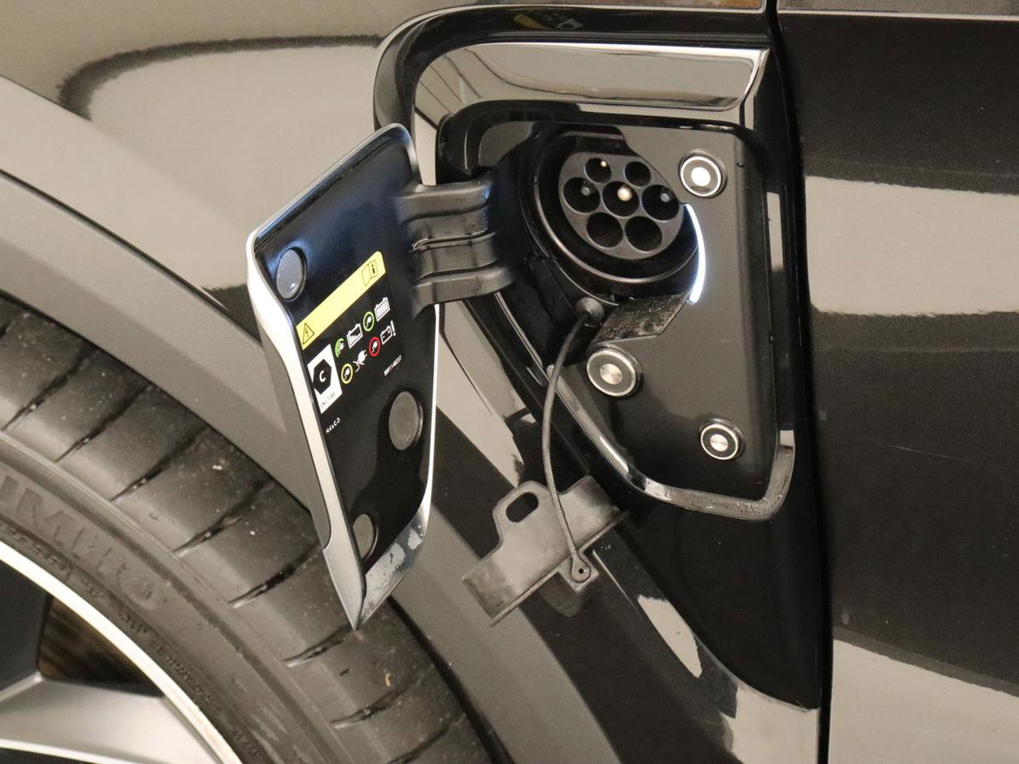 Lynk & Co 01 1.5 Plug In | Panoramadak | Infinity by Harman | Camera | Adaptive cruise | Stoelverwarming | Carplay | Memory | Full LED | PHEV