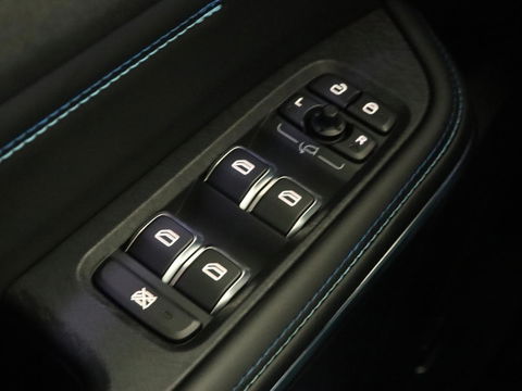 Lynk & Co 01 1.5 Plug In | Panoramadak | Infinity by Harman | Camera | Adaptive cruise | Stoelverwarming | Carplay | Memory | Full LED | PHEV