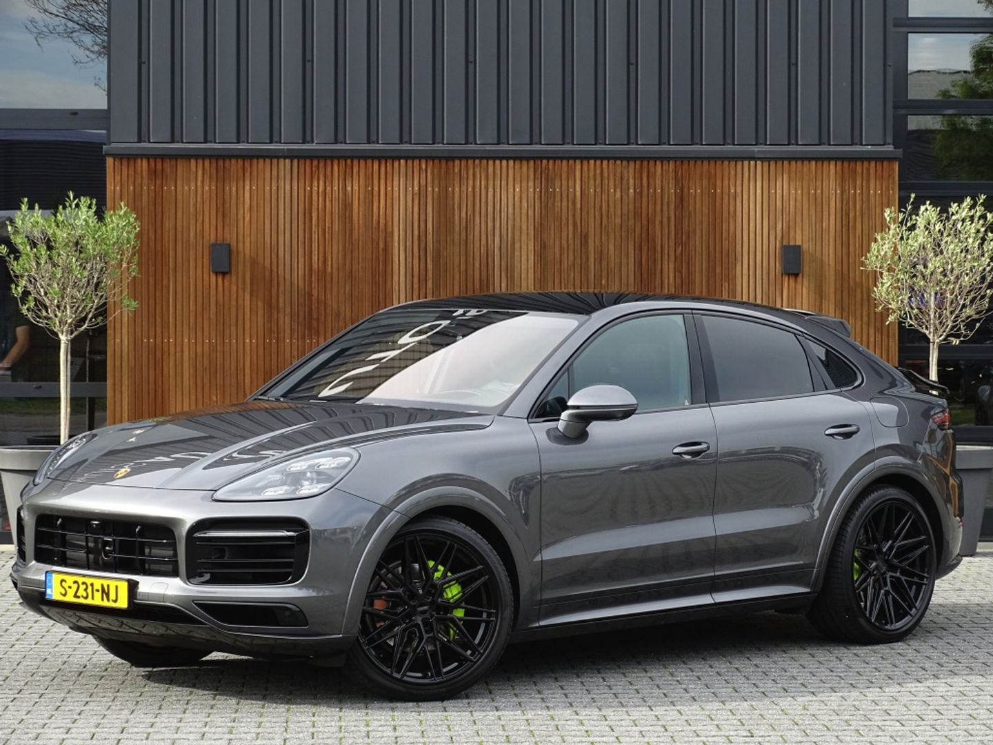 Porsche Cayenne Coupé 3.0 E-hybrid 462PK / Carbon / SportDesign / Nachtzicht / 360°