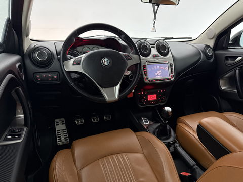Alfa Romeo MiTo 1.4 T Distinctive | Climate | Cruise | Parkeersens. | Leder