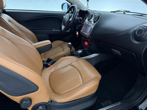 Alfa Romeo MiTo 1.4 T Distinctive | Climate | Cruise | Parkeersens. | Leder