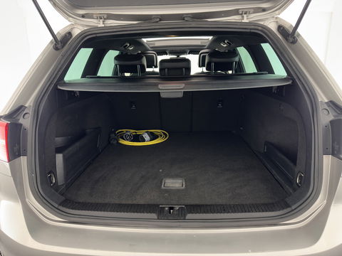 Volkswagen Passat Variant 1.4 TSI GTE Highline Aut. *PANO | ADAPTIVE-CRUISE | LEATHER-ALCANTARA | FULL-LED | CAMERA | NAVI-FULLMAP | HEATED-COMFORTSEATS | KEYLESS | PRIVACY-GLASS | 18''ALU*