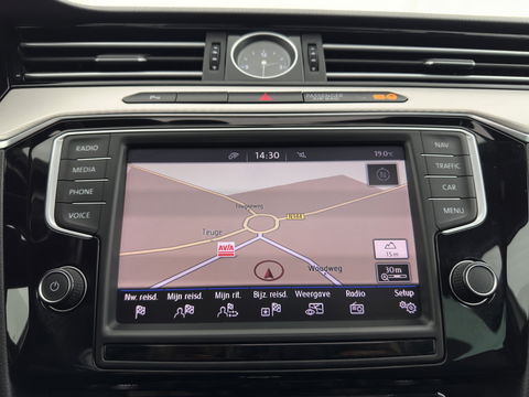 Volkswagen Passat Variant 1.4 TSI GTE Highline Aut. *PANO | ADAPTIVE-CRUISE | LEATHER-ALCANTARA | FULL-LED | CAMERA | NAVI-FULLMAP | HEATED-COMFORTSEATS | KEYLESS | PRIVACY-GLASS | 18''ALU*
