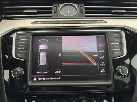 Volkswagen Passat Variant 1.4 TSI GTE Highline Aut. *PANO | ADAPTIVE-CRUISE | LEATHER-ALCANTARA | FULL-LED | CAMERA | NAVI-FULLMAP | HEATED-COMFORTSEATS | KEYLESS | PRIVACY-GLASS | 18''ALU*